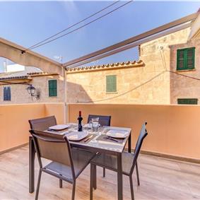 3-Bedroom Townhouse with Rooftop Terrace in Alcudia, Mallorca, Sleeps 6